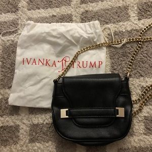 Gold chain mini crossbody